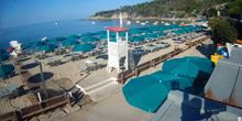 Strand in een prachtige baai van het eiland Elba Webcam - Kavoli